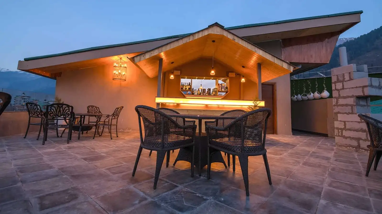 Alpine Meadows Bar N Barbeque
